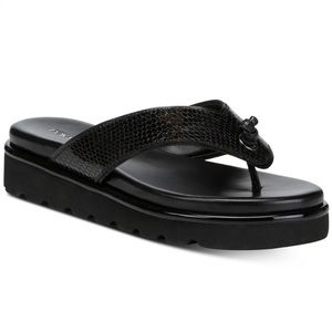 Donald Pliner updates a warm - weather staple